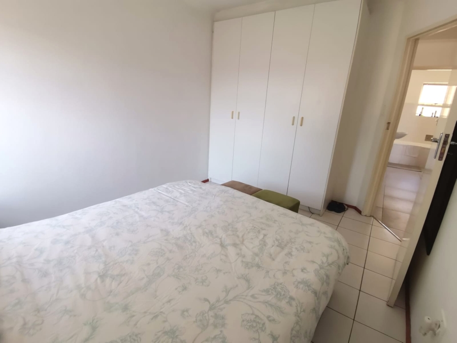 2 Bedroom Property for Sale in Oakglen Western Cape
